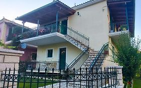 Eleni'S Studios