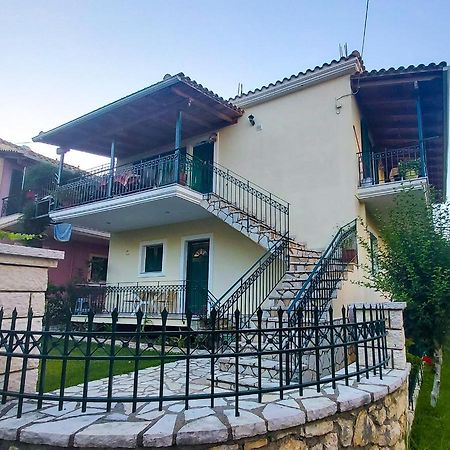 Eleni'S Studios Никиана Екстериор снимка
