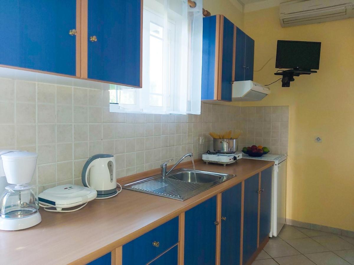 Eleni'S Studios Никиана Екстериор снимка